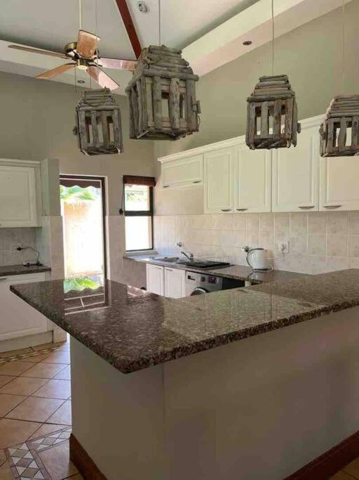 Pecanwood Estate Cosy 3 Bedroom Villa With Pool Hartbeespoort Exterior photo