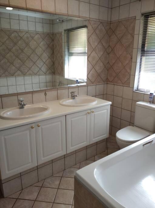 Pecanwood Estate Cosy 3 Bedroom Villa With Pool Hartbeespoort Exterior photo