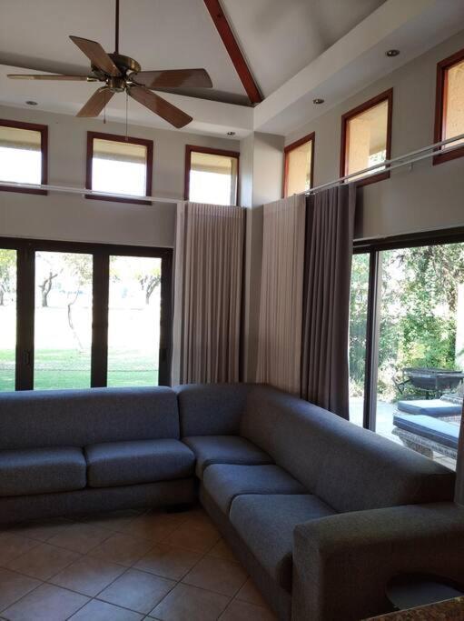 Pecanwood Estate Cosy 3 Bedroom Villa With Pool Hartbeespoort Exterior photo