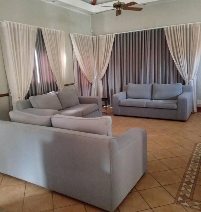 Pecanwood Estate Cosy 3 Bedroom Villa With Pool Hartbeespoort Exterior photo
