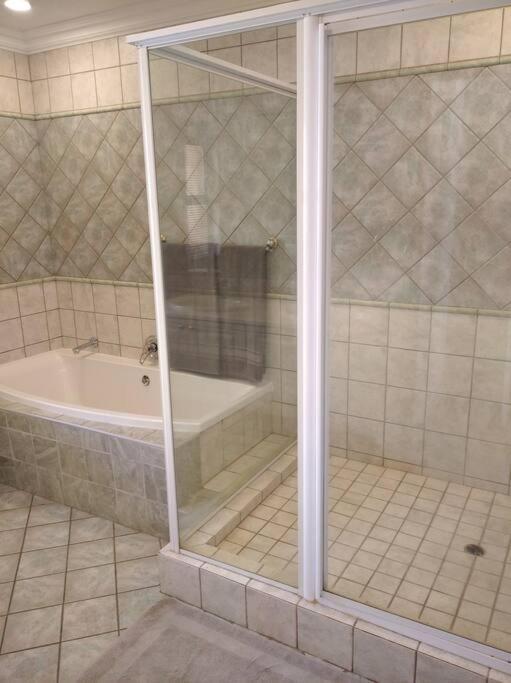 Pecanwood Estate Cosy 3 Bedroom Villa With Pool Hartbeespoort Exterior photo